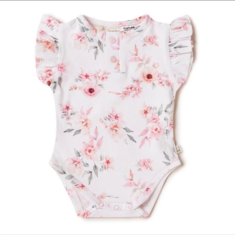 EUC Snuggle Hunny AUS “Camille” ruffle sleeve organic bodysuit (Size 3-6mo. US)